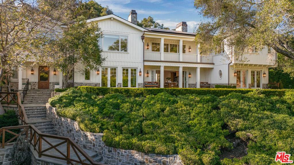 13167 Boca De Canon LN, Los Angeles, CA 90049