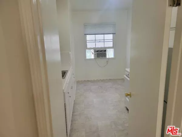 West Hollywood, CA 90069,8551 Holloway DR #8553#1