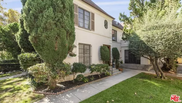 Beverly Hills, CA 90211,207 N Swall DR