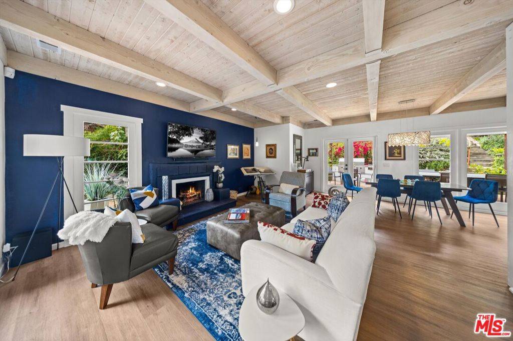 Santa Barbara, CA 93108,1435 Sycamore Canyon RD