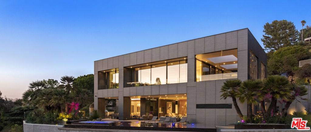 Beverly Hills, CA 90210,2341 Gloaming WAY
