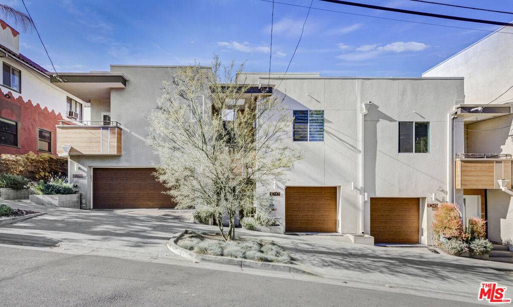 1043 Manzanita ST, Los Angeles, CA 90029