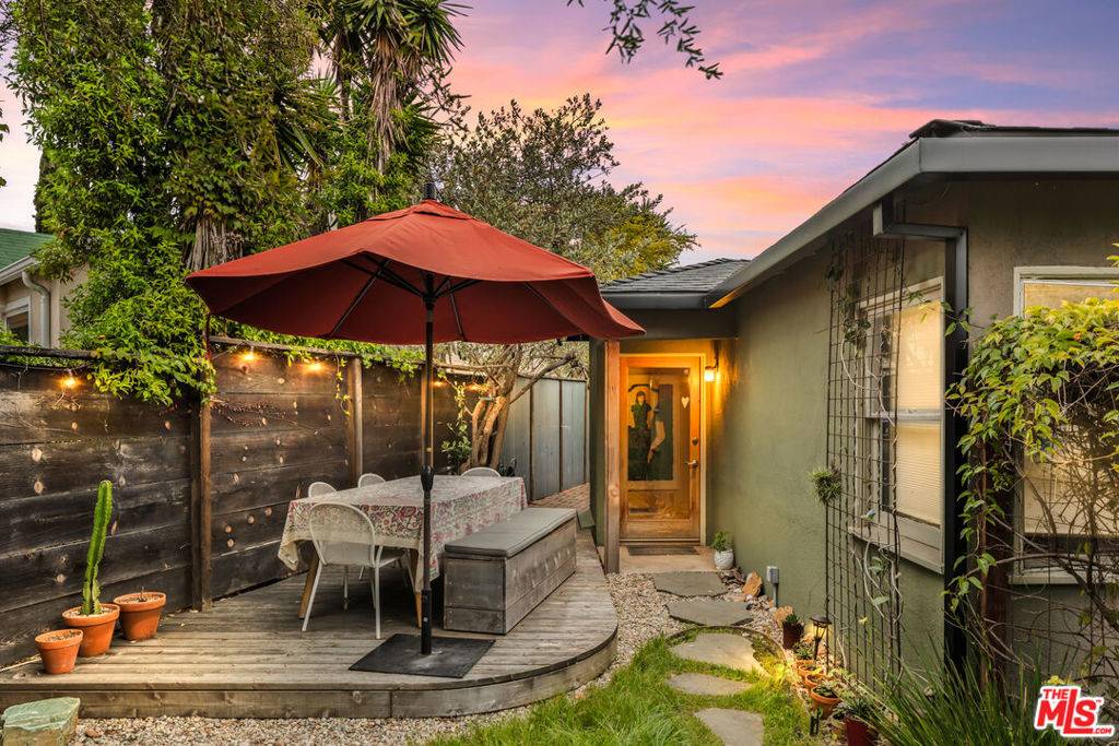 Venice, CA 90291,608 Woodlawn AVE