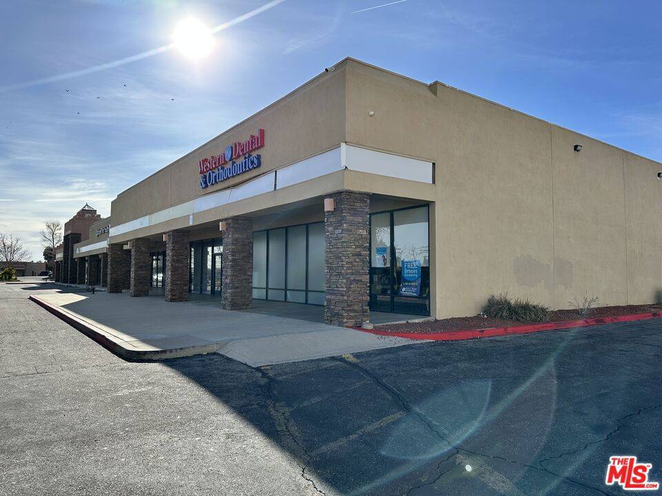 Palmdale, CA 93550,2042 E Palmdale BLVD