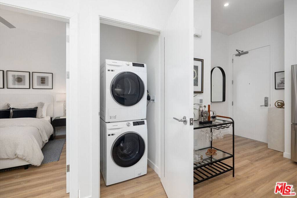 Santa Monica, CA 90403,3223 Wilshire BLVD #306