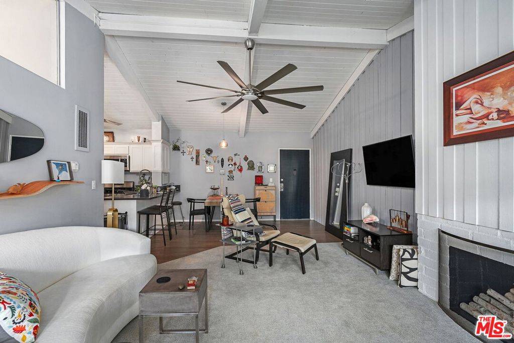 Culver City, CA 90230,6305 Green Valley CIR #305