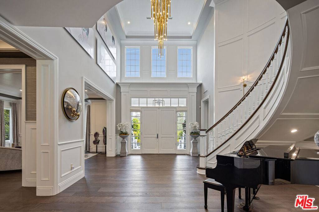Pacific Palisades, CA 90272,1495 Capri DR