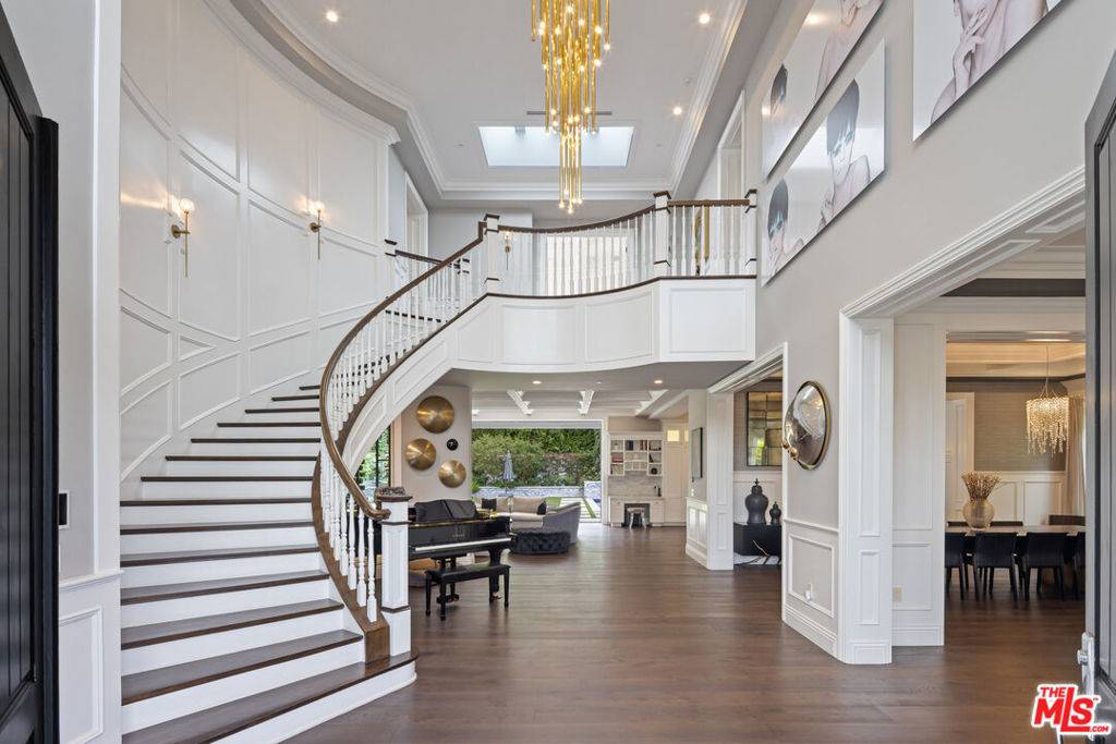 Pacific Palisades, CA 90272,1495 Capri DR