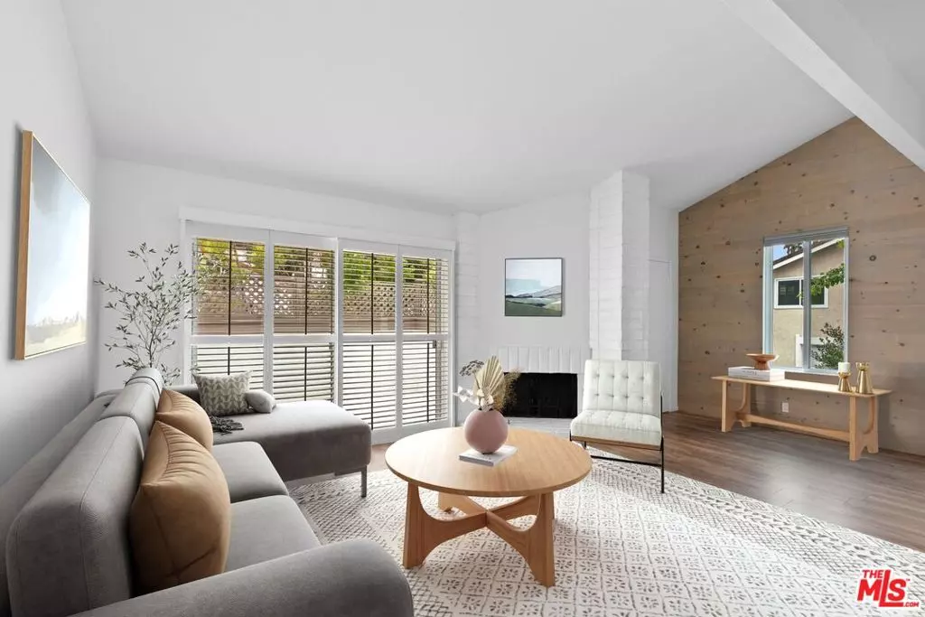 Pacific Palisades, CA 90272,17114 Palisades CIR