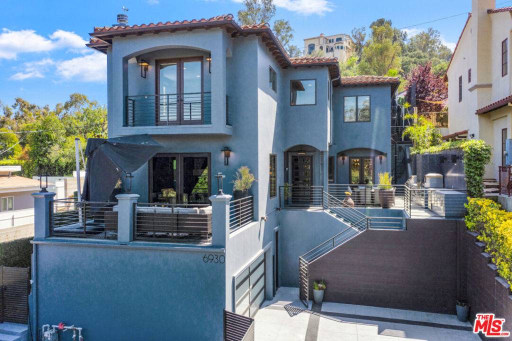 6930 Woodrow Wilson DR, Los Angeles, CA 90068