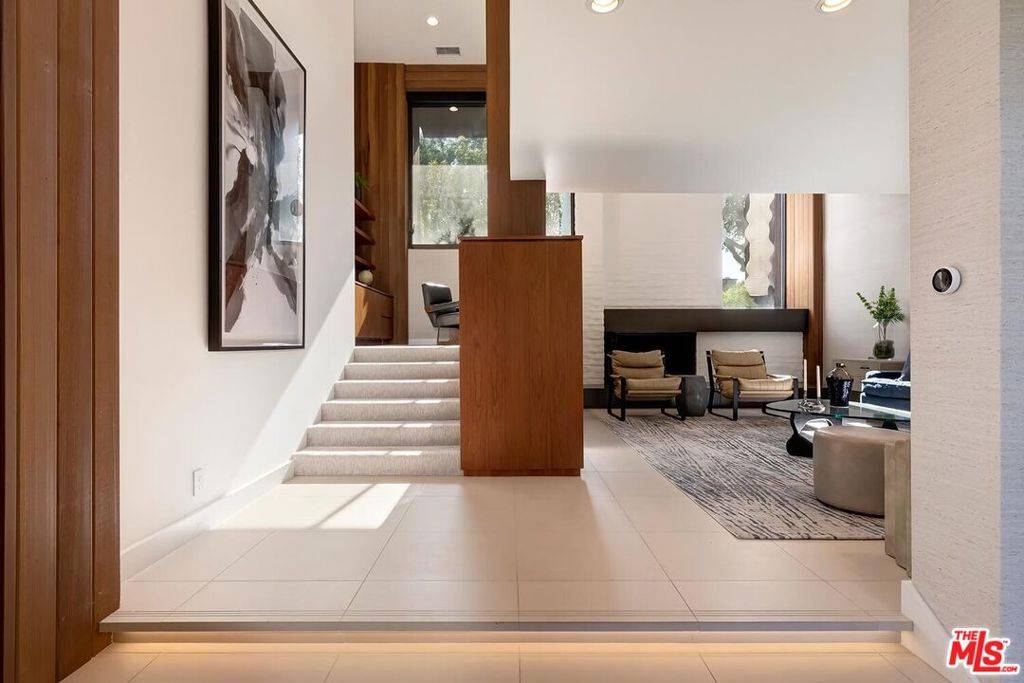 Beverly Hills, CA 90210,604 N Alpine DR