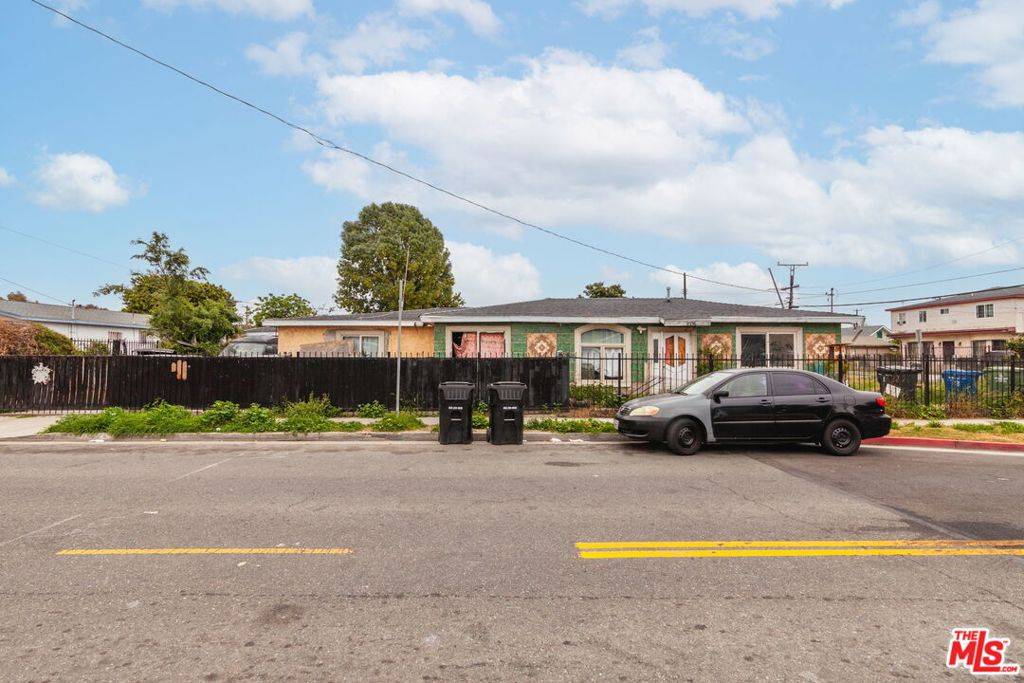 11736 Success AVE, Los Angeles, CA 90059