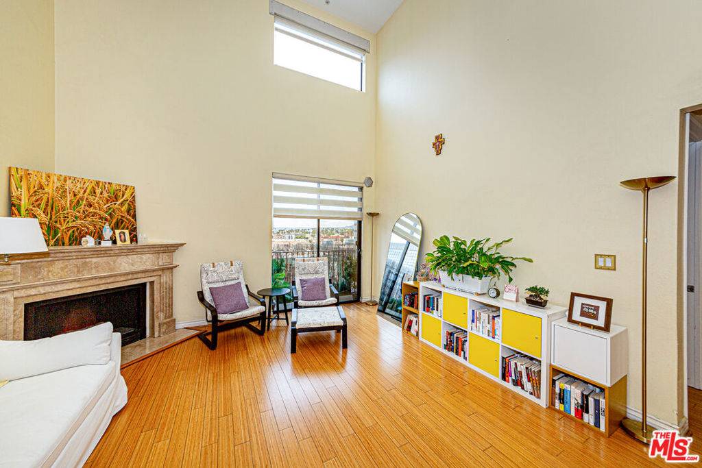 625 S Berendo ST #PH 609, Los Angeles, CA 90005