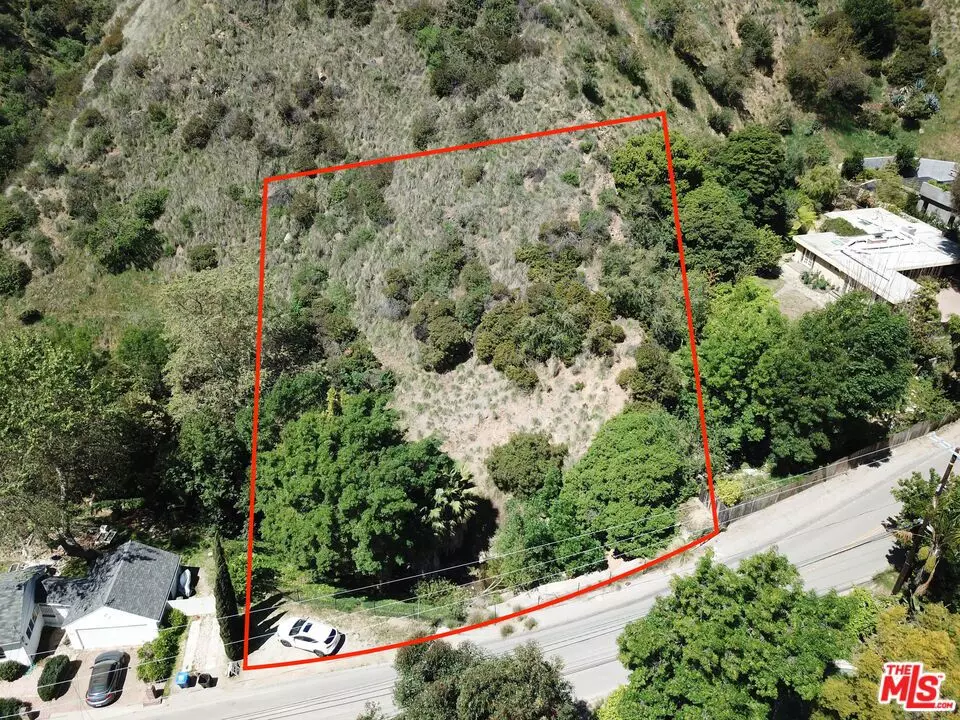 Los Angeles, CA 90046,2133 N Nichols Canyon RD