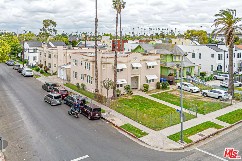 Los Angeles, CA 90019,2460 W 18th ST