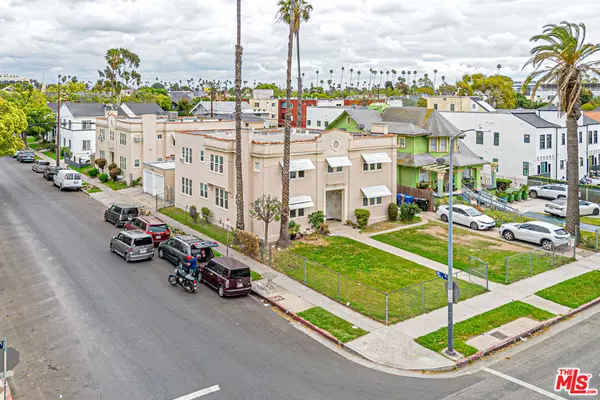 2460 W 18th ST, Los Angeles, CA 90019