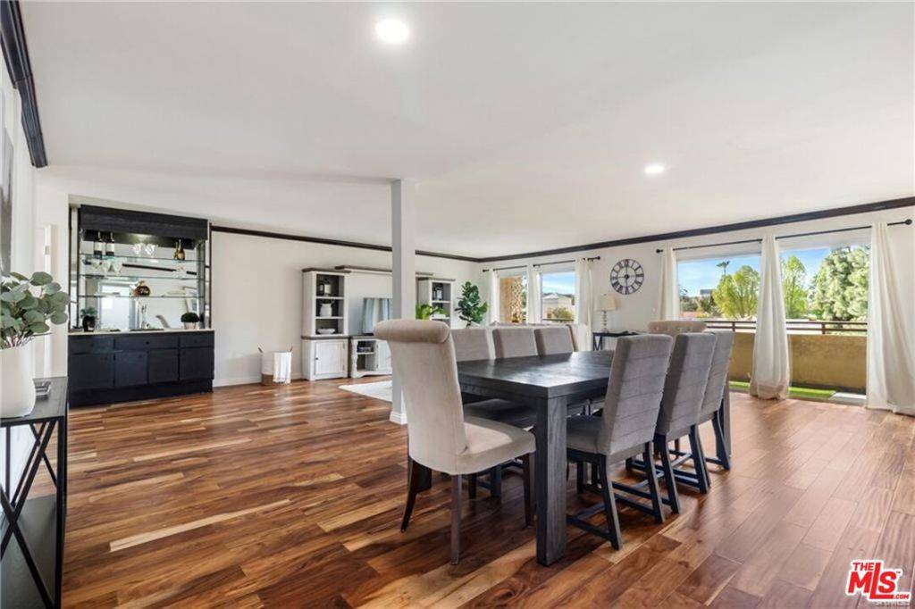 Encino, CA 91316,5412 Lindley AVE #201