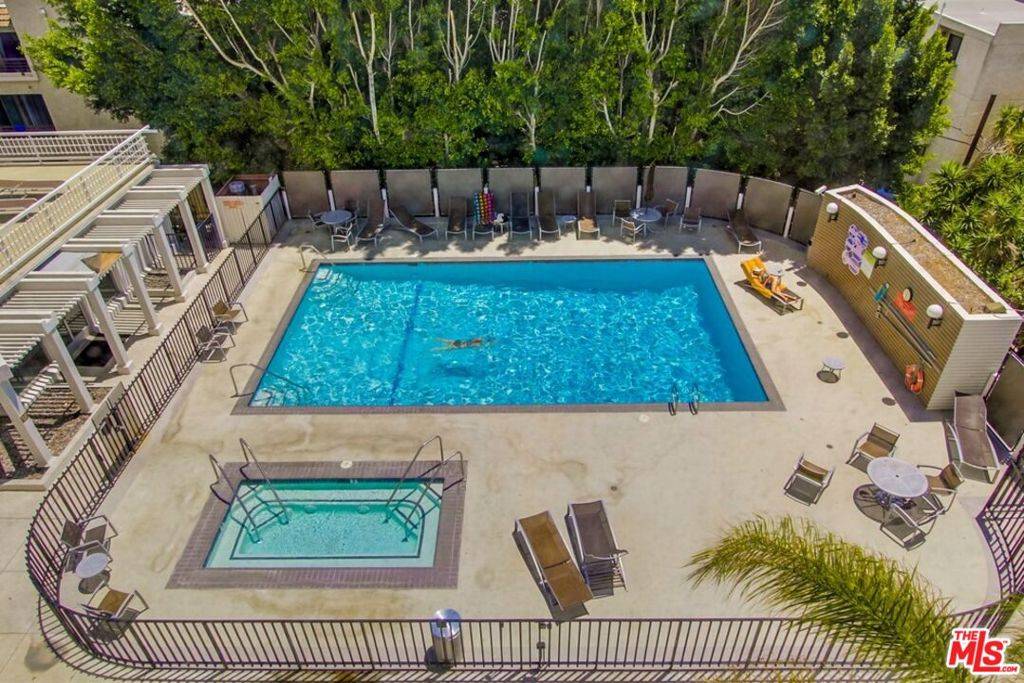 Los Angeles, CA 90046,7250 Franklin AVE #702