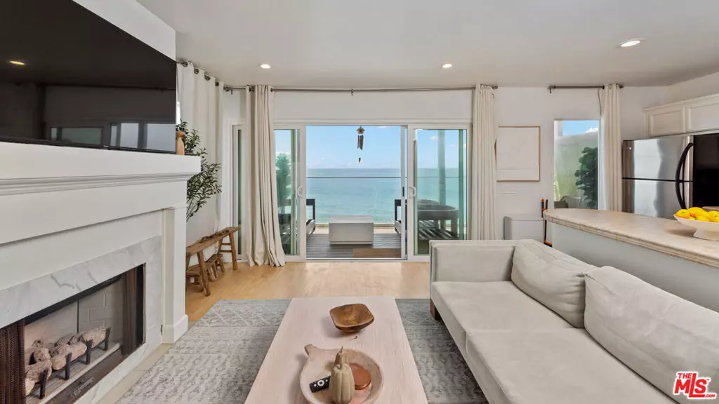 Malibu, CA 90265,19742 Pacific Coast HWY