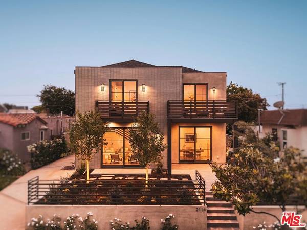 2114 Pier AVE, Santa Monica, CA 90405