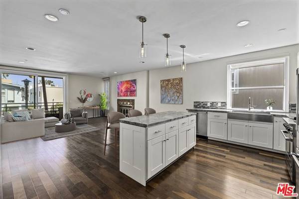 20 Catamaran ST #103, Marina Del Rey, CA 90292