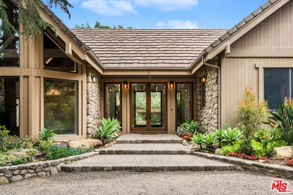 Ojai, CA 93023,914 Palomar RD