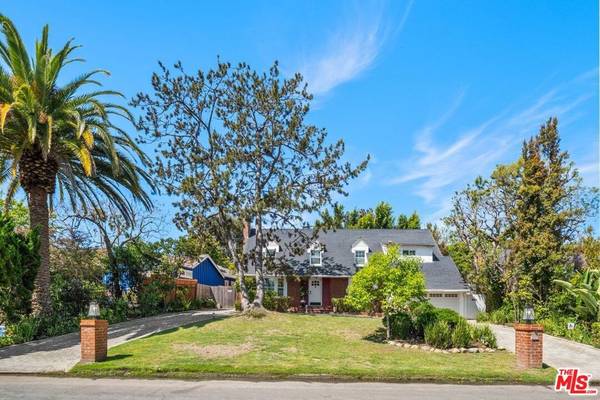 Los Angeles, CA 90049,135 N Canyon View DR