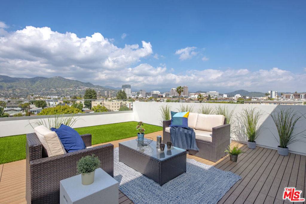 Glendale, CA 91204,515 W Broadway #108
