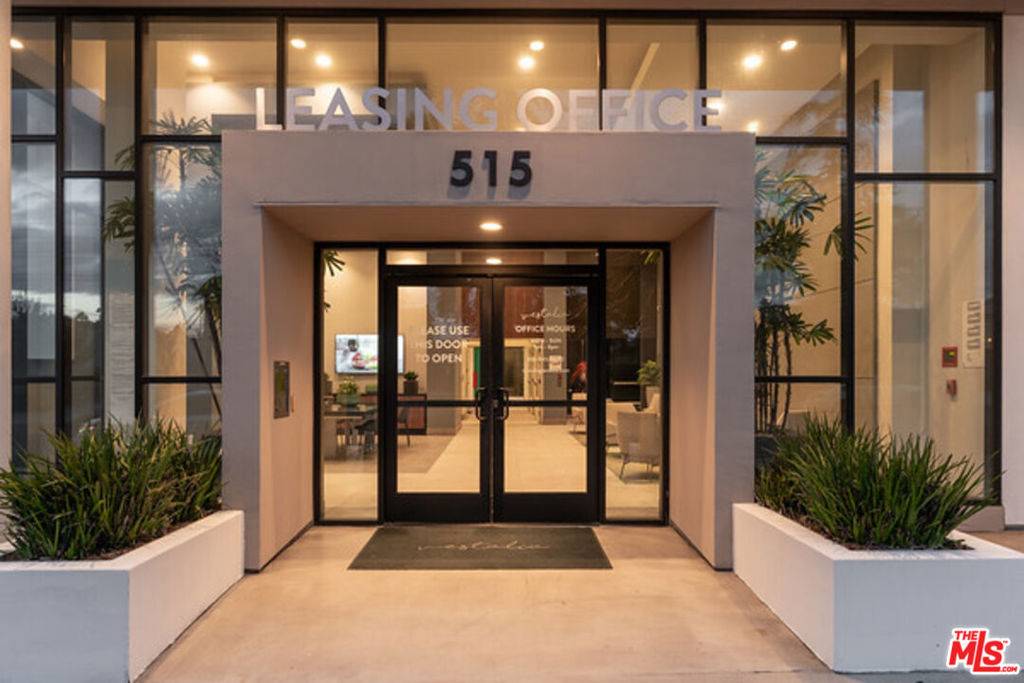 Glendale, CA 91204,515 W Broadway #405