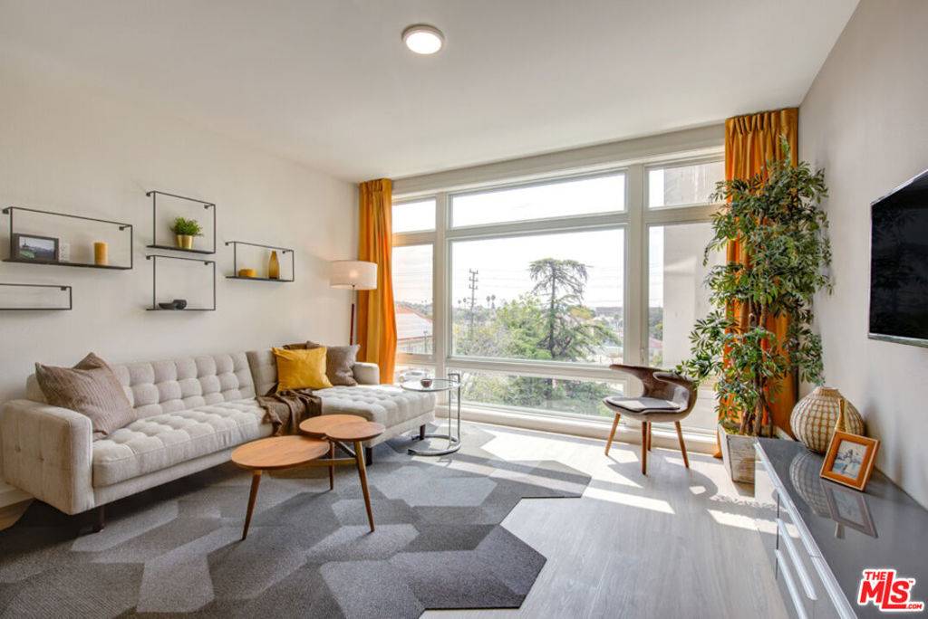 Glendale, CA 91204,515 W Broadway #405