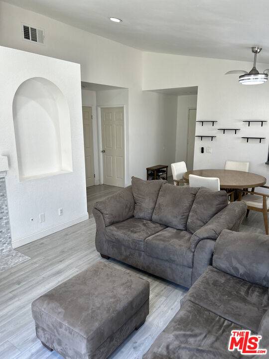 Fontana, CA 92337,14179 Long View DR