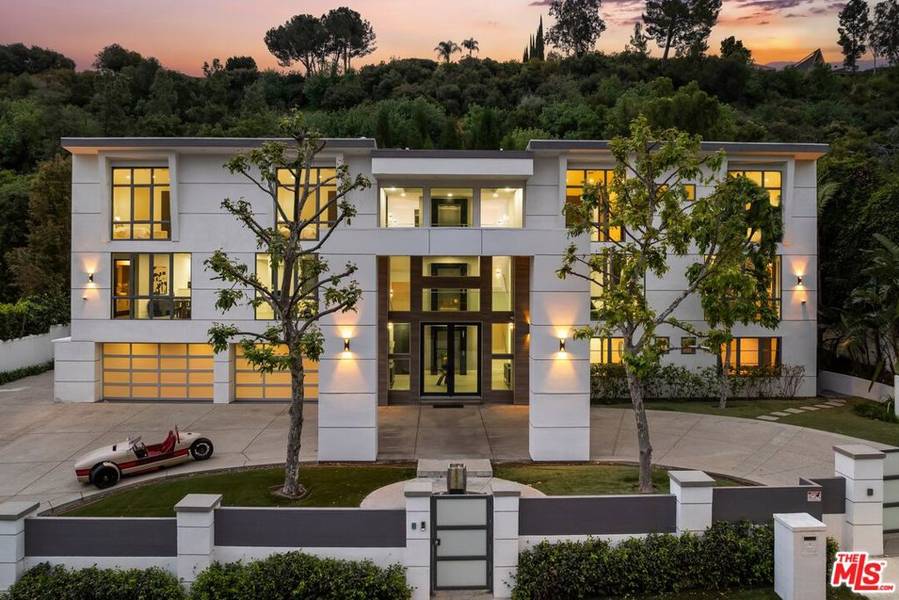 4230 Valley Meadow RD, Encino, CA 91436