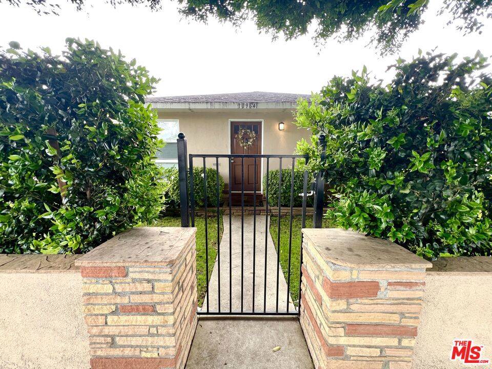 Culver City, CA 90230,10964 Culver BLVD