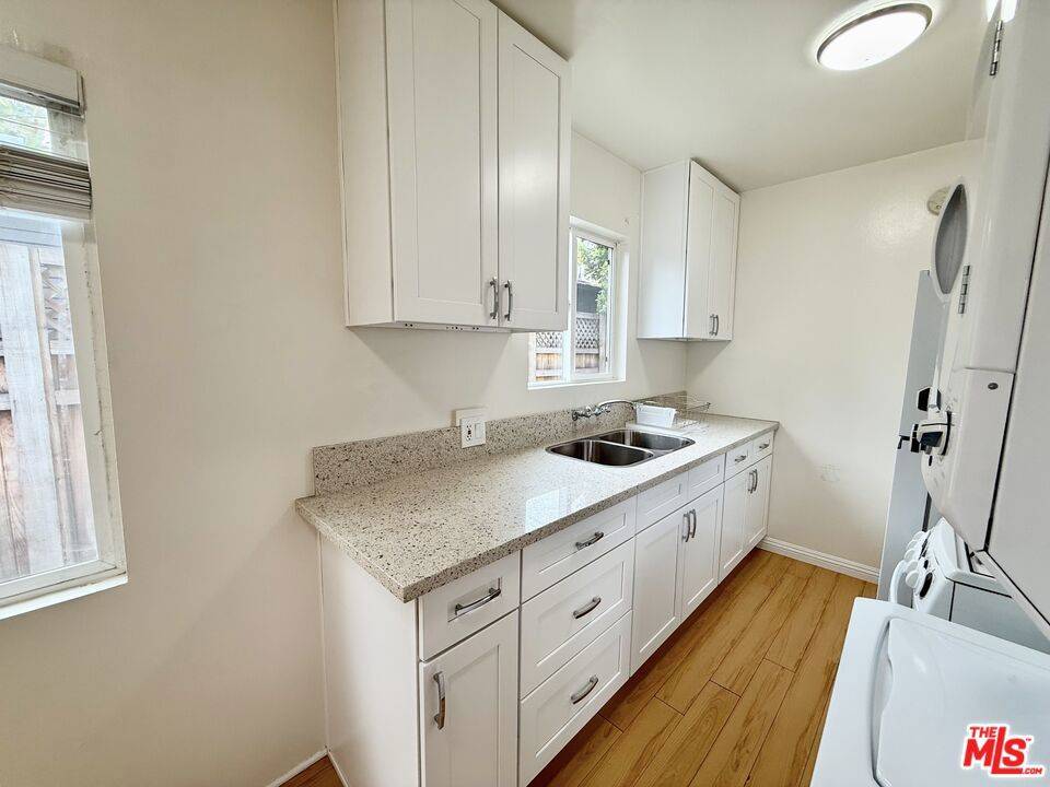 West Hollywood, CA 90069,630 N Westbourne DR ##A