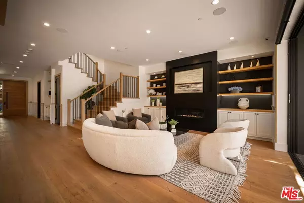 Sherman Oaks, CA 91423,5137 Nagle AVE