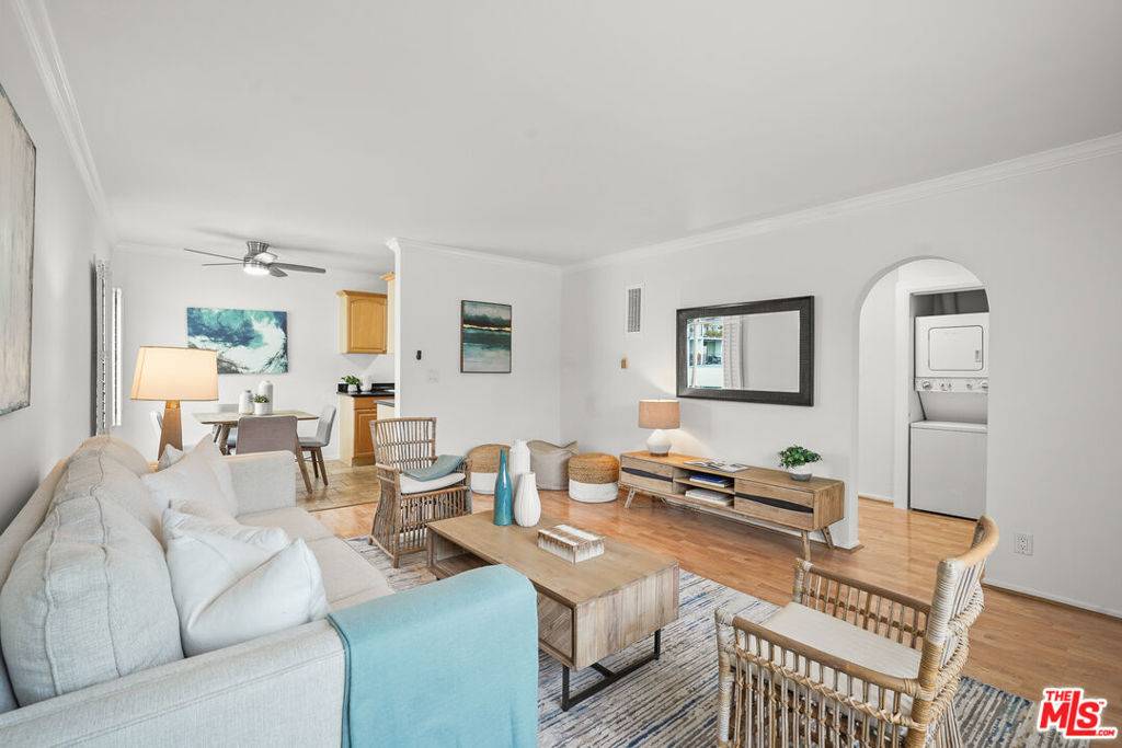 Santa Monica, CA 90405,2317 5th ST #4