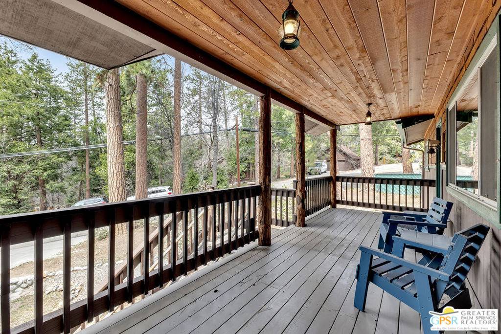 Idyllwild, CA 92549,25420 Lodge RD