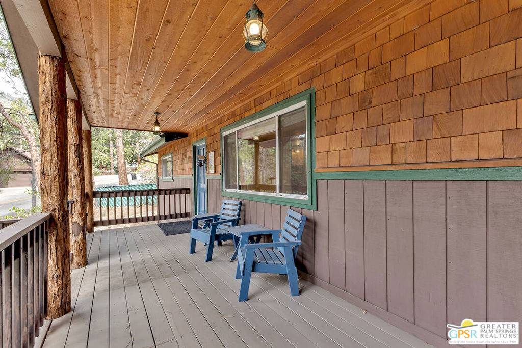 Idyllwild, CA 92549,25420 Lodge RD
