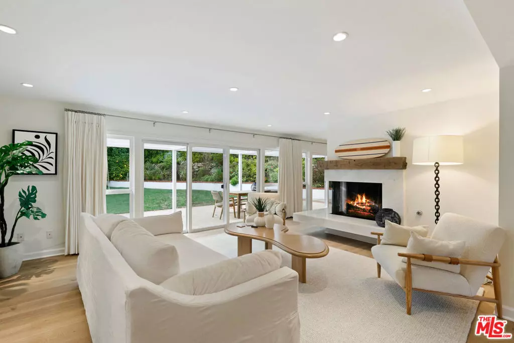 Malibu, CA 90265,30751 La Brisa DR