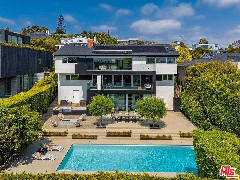 1006 Berkeley ST, Santa Monica, CA 90403