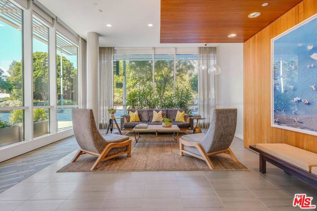 Santa Monica, CA 90401,1705 Ocean Ave #108