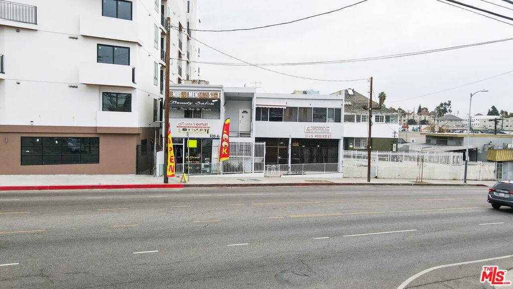 Los Angeles, CA 90005,830 S Hoover ST
