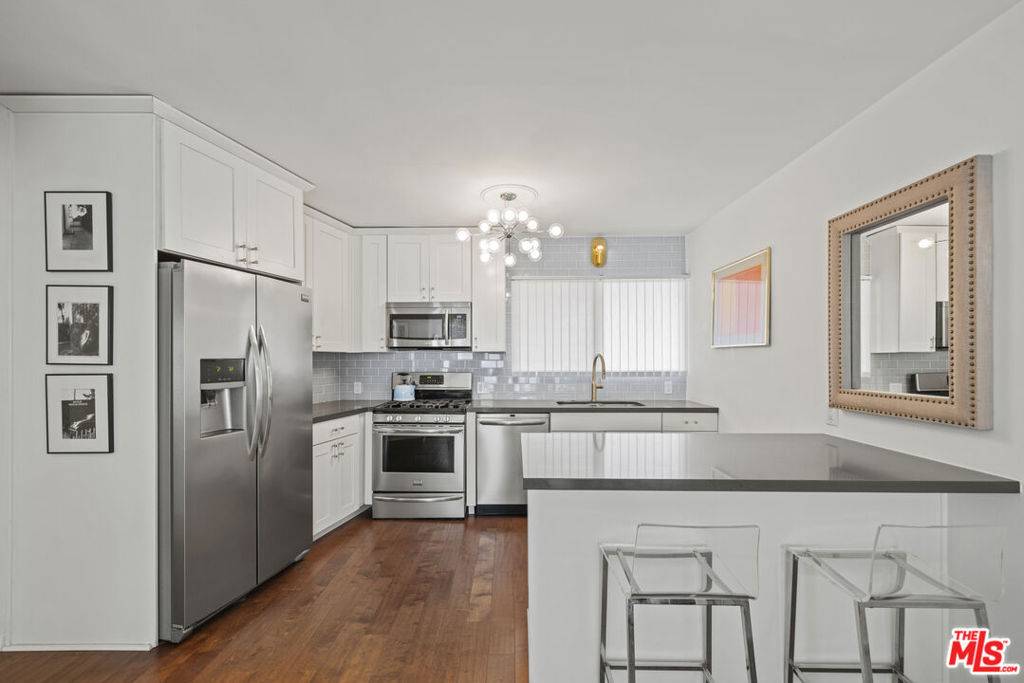 West Hollywood, CA 90046,1400 N Hayworth AVE #10