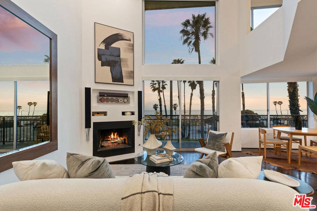 118 Wadsworth AVE #7, Santa Monica, CA 90405