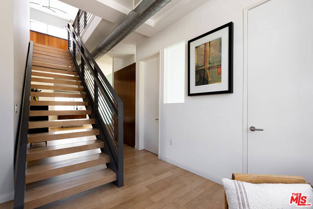 West Hollywood, CA 90069,1137 Hacienda PL #107