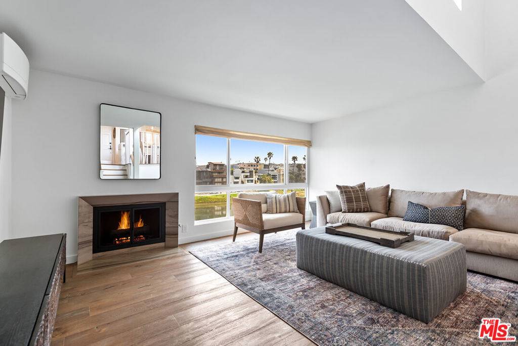 6400 Pacific AVE #306, Playa Del Rey, CA 90293