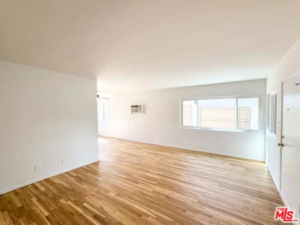 Van Nuys, CA 91401,14222 Sylvan ST