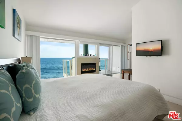 Malibu, CA 90265,21222 Pacific Coast HWY #4
