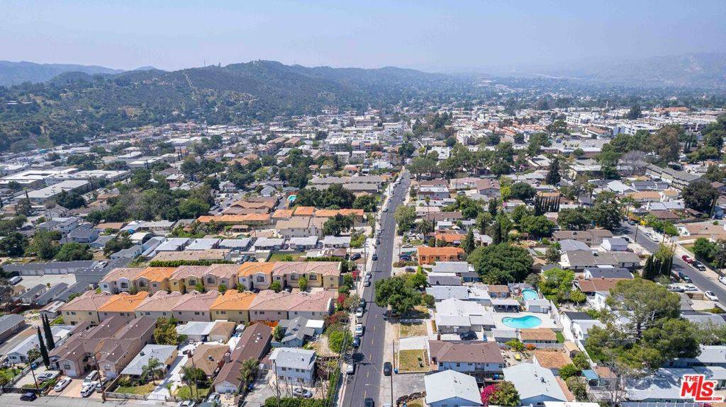 Tujunga, CA 91042,6911 Valmont ST