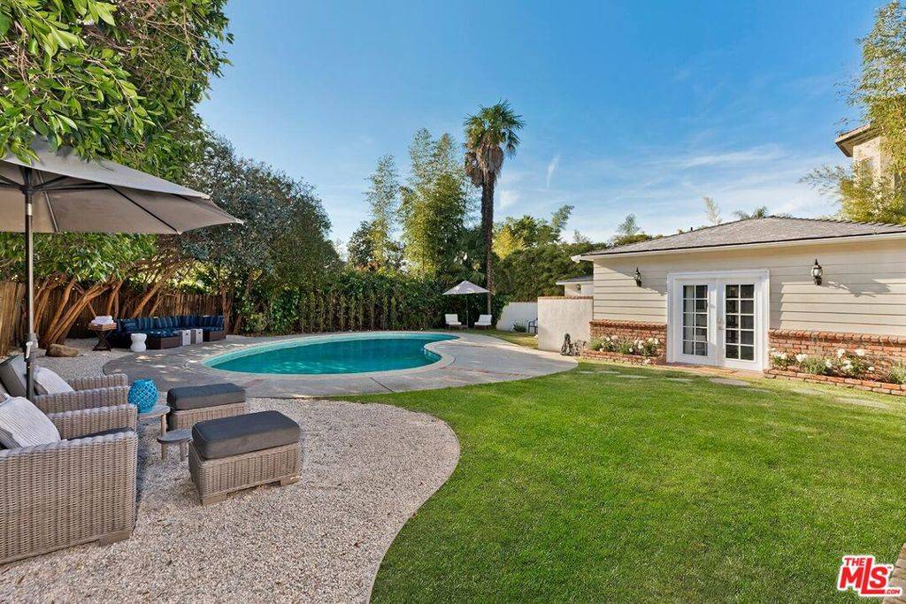 Sherman Oaks, CA 91403,4219 Saugus AVE